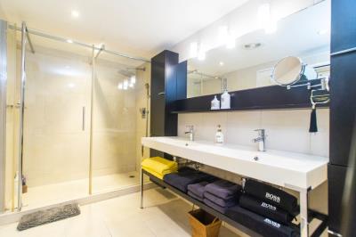 bathroom4