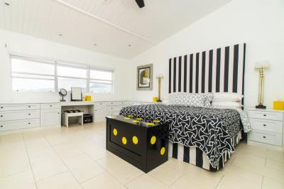 bedroom4