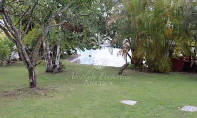 villa-416a-garden