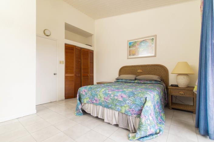 Image No.19-2 Bed Townhouse for sale