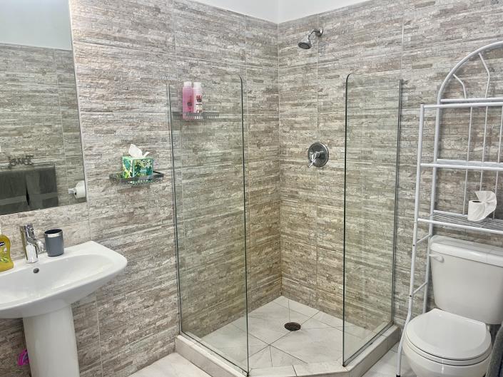 Image No.16-2 Bed Townhouse for sale