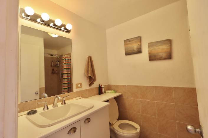 Image No.16-2 Bed Townhouse for sale