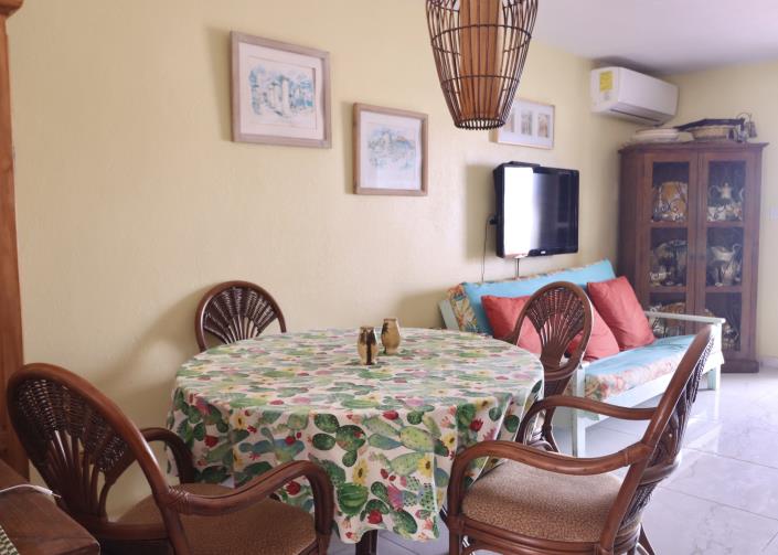 Image No.8-2 Bed Townhouse for sale