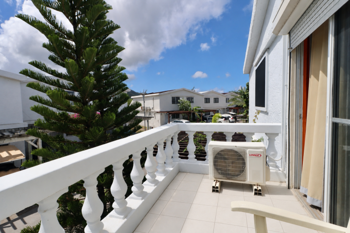Image No.18-2 Bed Townhouse for sale