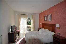 Image No.8-4 Bed Villa for sale
