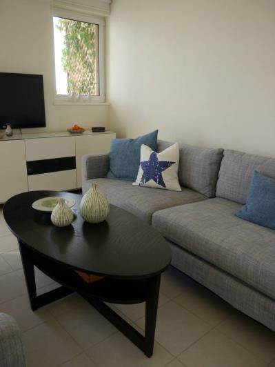 Image No.10-2 Bed House for sale