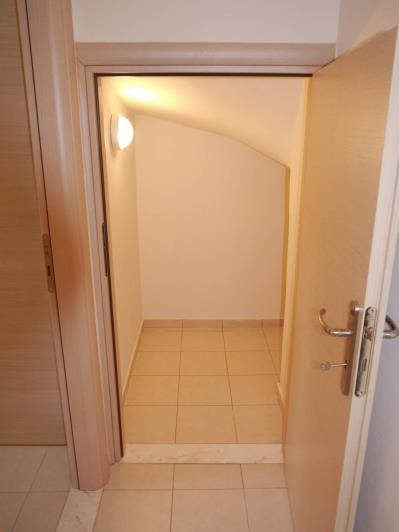 Image No.18-2 Bed House for sale