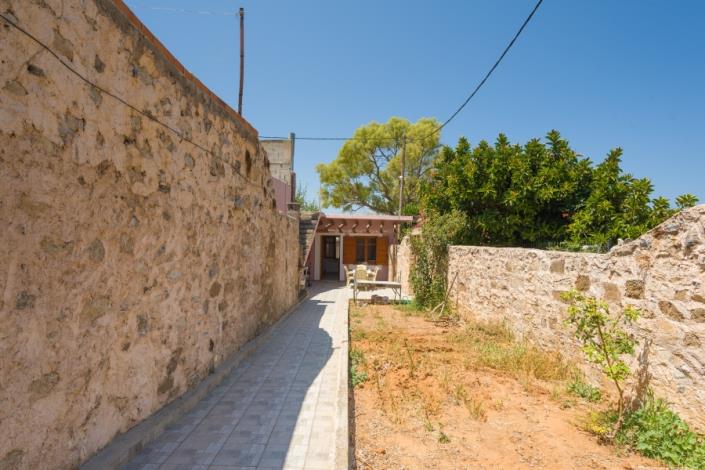 Image No.13-2 Bed House for sale