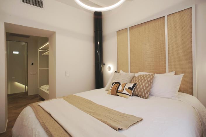 Image No.18-2 Bed House for sale