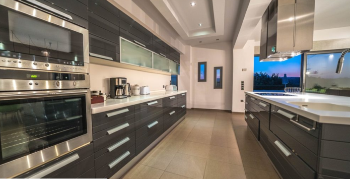 Image No.7-7 Bed Villa for sale