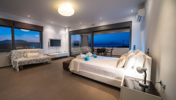 Image No.11-7 Bed Villa for sale