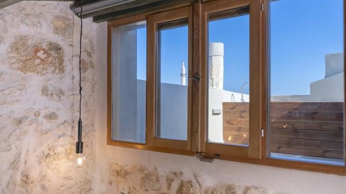 Image No.10-3 Bed House for sale