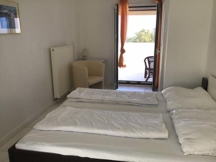 Image No.10-3 Bed House for sale