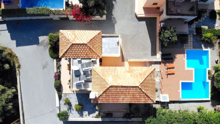 Image No.11-2 Bed House for sale