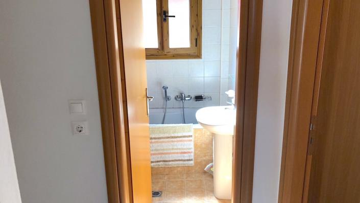 Image No.17-2 Bed House for sale