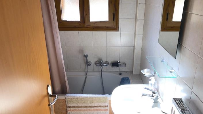 Image No.20-2 Bed House for sale