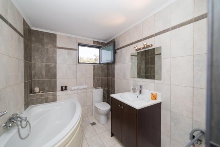 Image No.17-Villa de 4 chambres à vendre à Adele