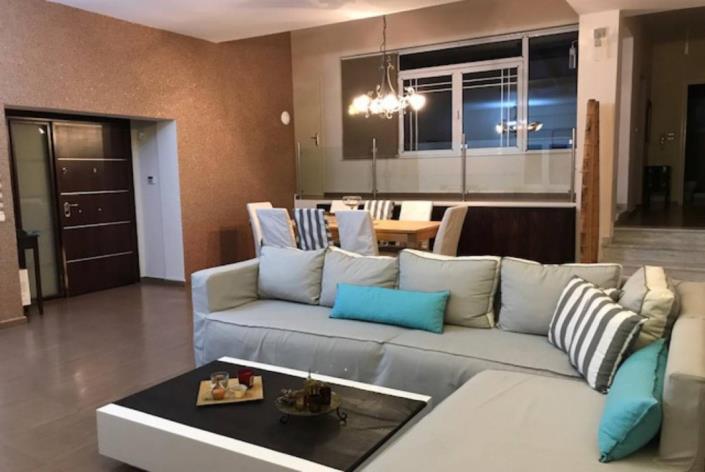 Image No.5-7 Bed Villa for sale