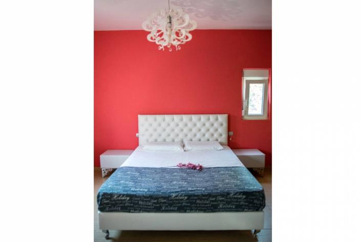 Image No.12-7 Bed Villa for sale