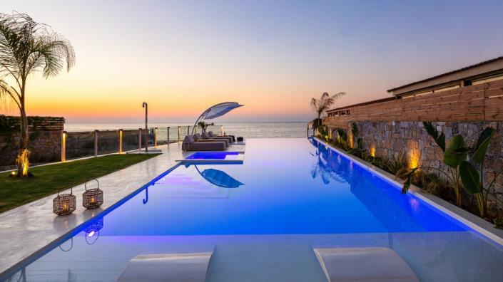 Image No.8-5 Bed Villa for sale