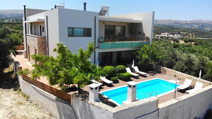 Image No.3-Villa de 5 chambres à vendre à Loutra