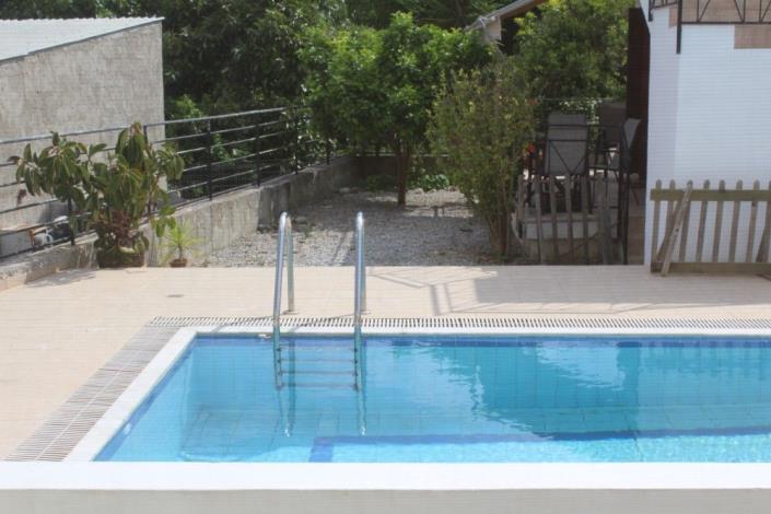 Image No.13-2 Bed House for sale