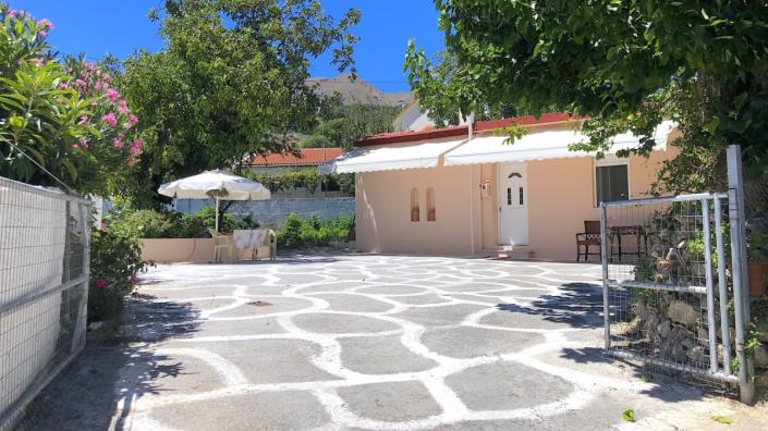 Image No.4-2 Bed House for sale