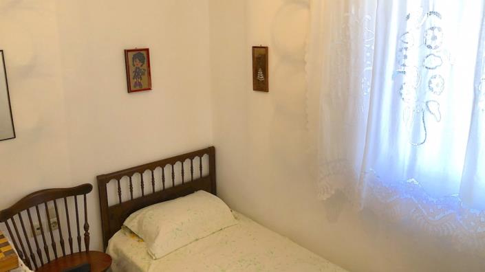 Image No.21-2 Bed House for sale