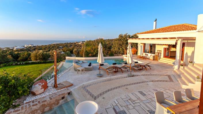 Image No.2-5 Bed Villa for sale