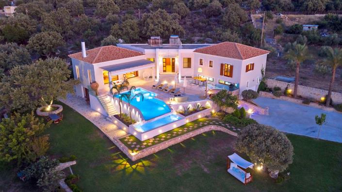 Image No.12-5 Bed Villa for sale