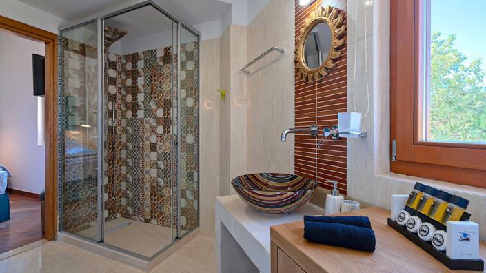 Image No.15-5 Bed Villa for sale