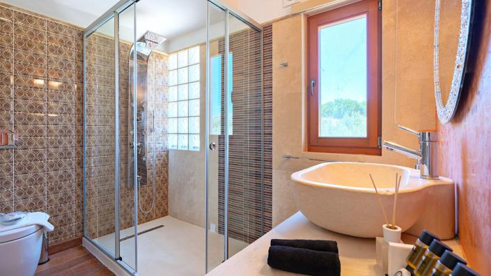 Image No.20-5 Bed Villa for sale