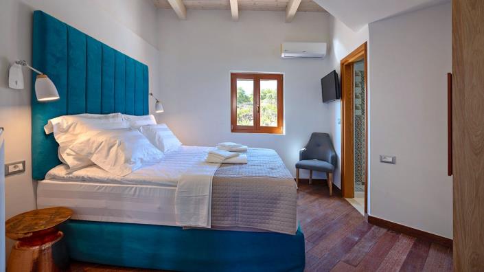 Image No.34-5 Bed Villa for sale