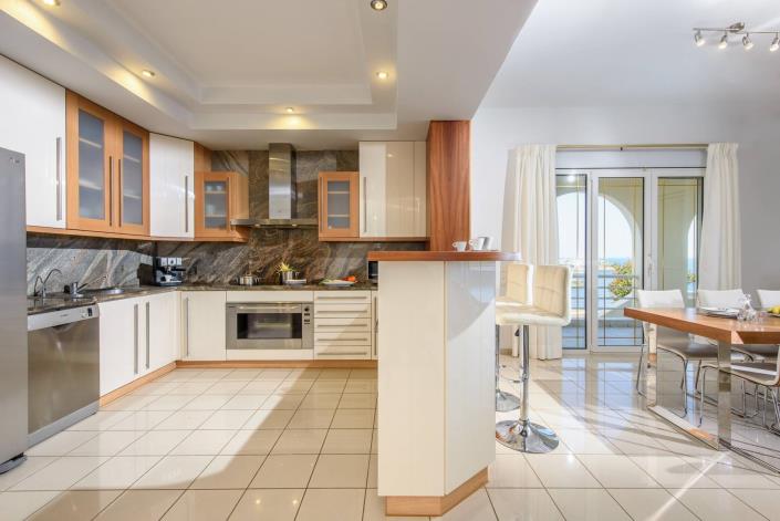 Image No.2-7 Bed Villa for sale