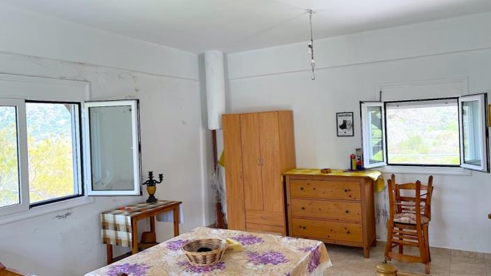 Image No.7-1 Bed Farmhouse for sale