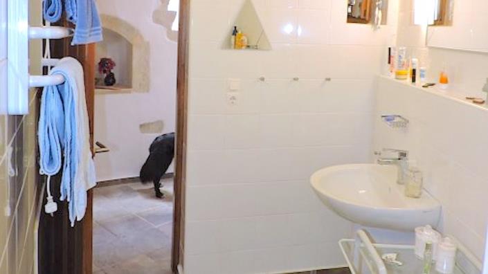 Image No.4-2 Bed House for sale