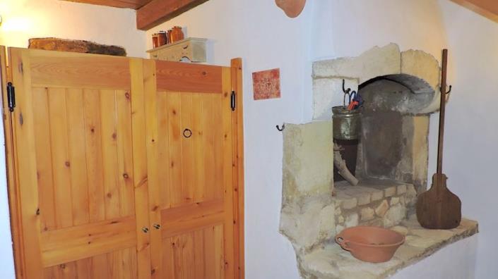 Image No.18-2 Bed House for sale