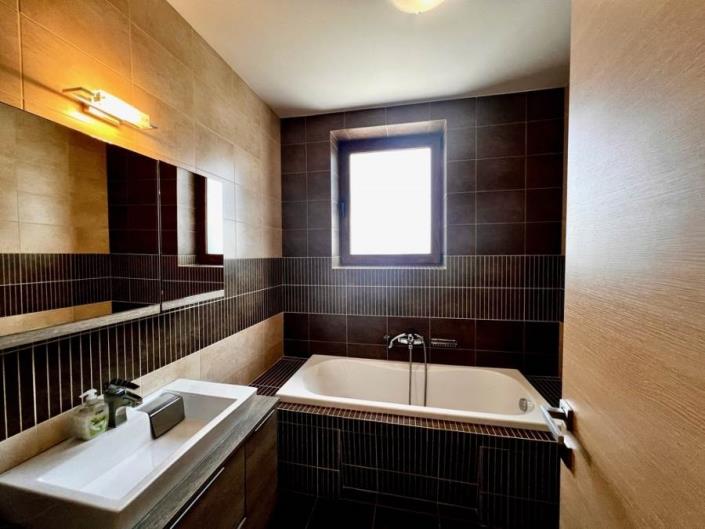 Image No.8-3 Bed Villa for sale