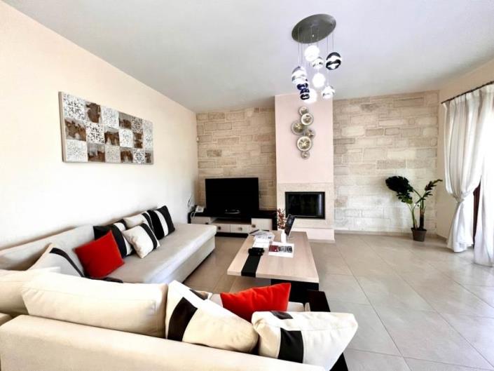 Image No.14-3 Bed Villa for sale