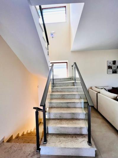 Image No.15-3 Bed Villa for sale