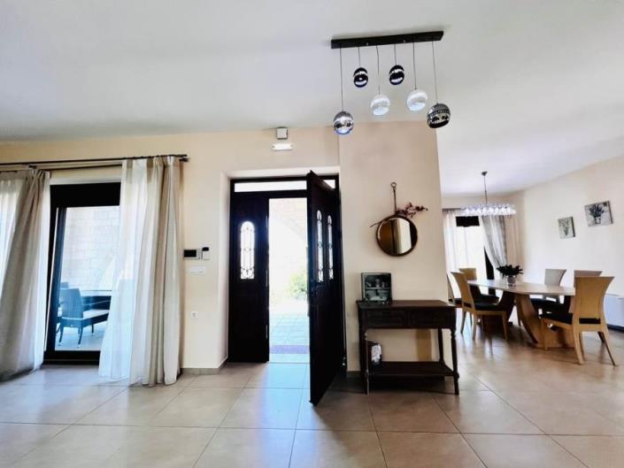 Image No.17-3 Bed Villa for sale