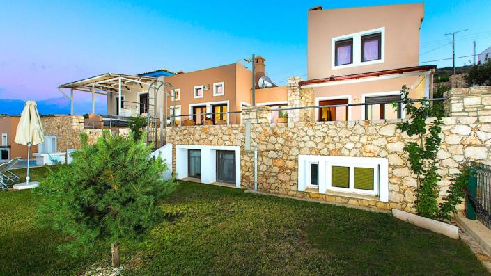 Image No.1-4 Bed Villa for sale