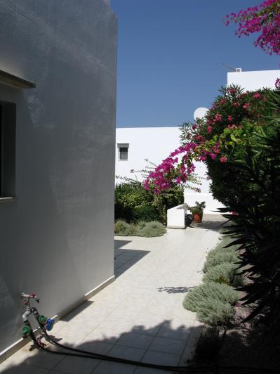 Image No.9-2 Bed House for sale