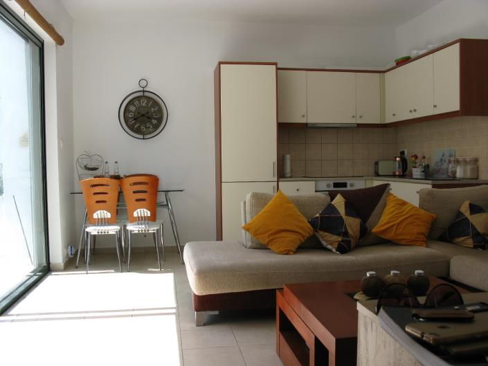 Image No.11-2 Bed House for sale