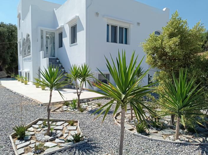 Image No.1-4 Bed Villa for sale