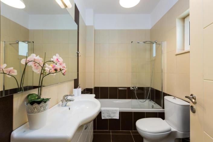 Image No.13-3 Bed House for sale