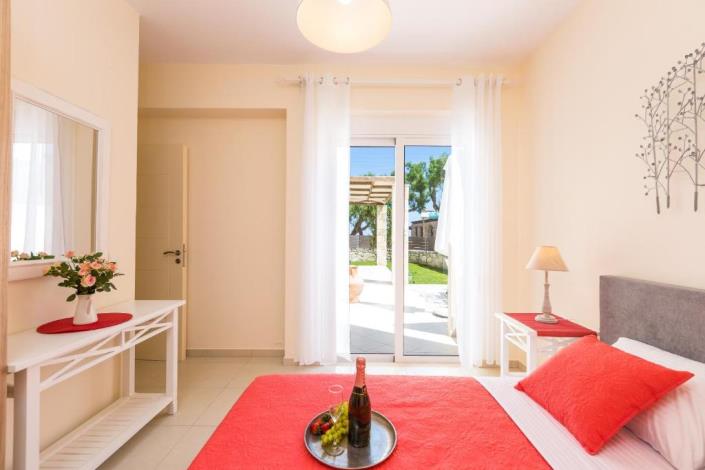 Image No.17-3 Bed House for sale