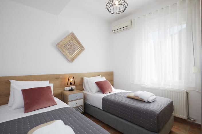 Image No.24-4 Bed Villa for sale