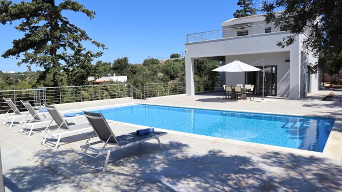 Image No.1-7 Bed Villa for sale
