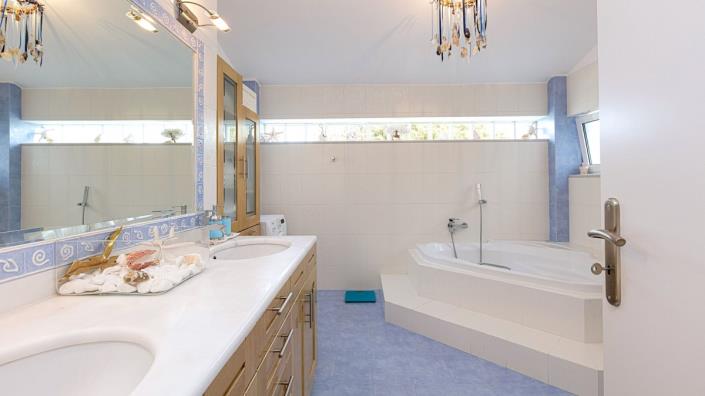 Image No.14-4 Bed Villa for sale